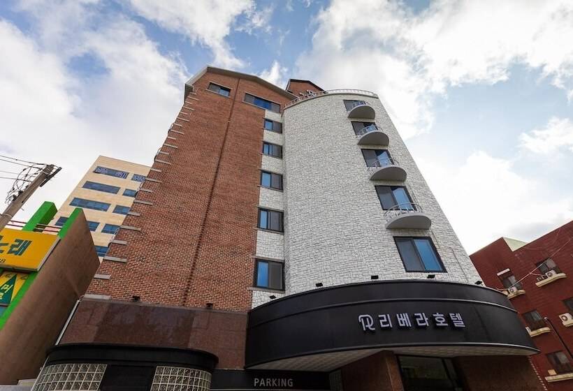 Мотель Yeosu Rivera