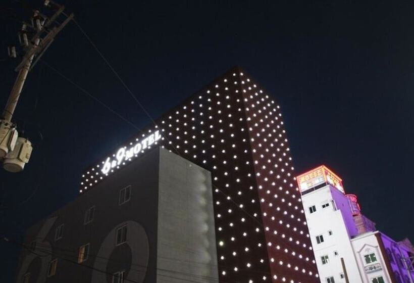 فندق على الطريق Yeosu Six And Nine