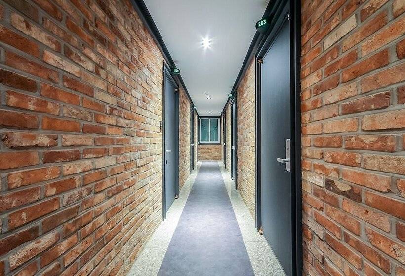 Мотель Yeosu Hotel The B