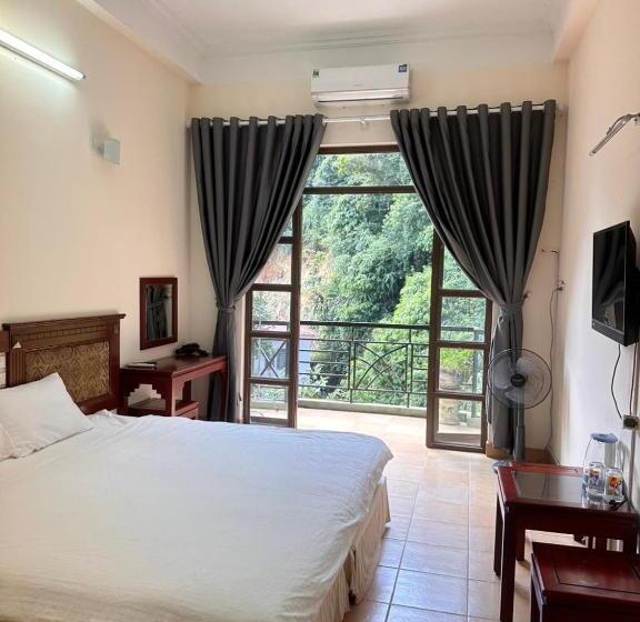 پانسیون An Phú Motel Tam đảo