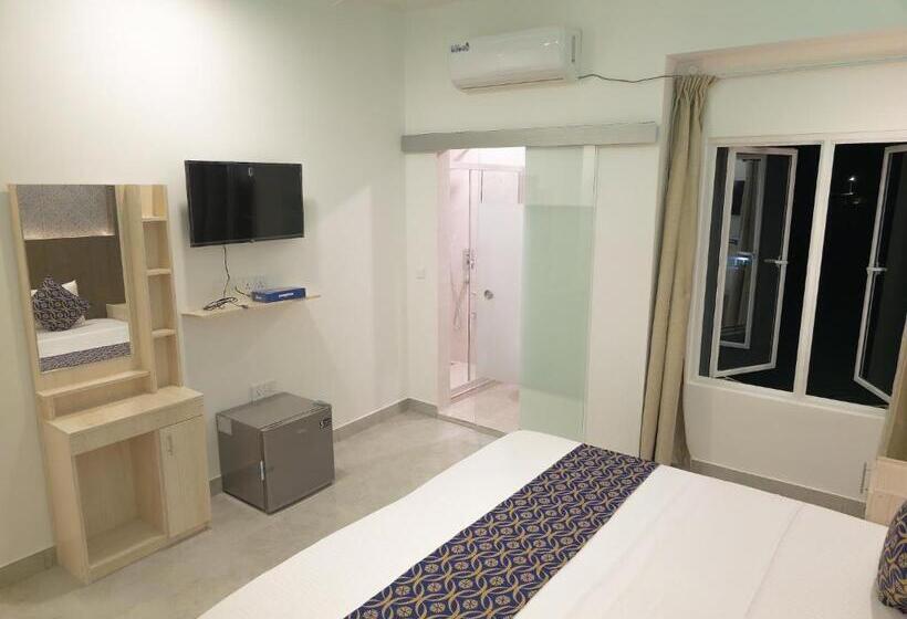 پانسیون Arora View