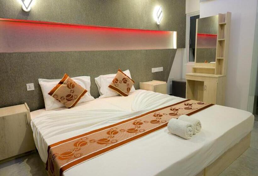 پانسیون Arora View