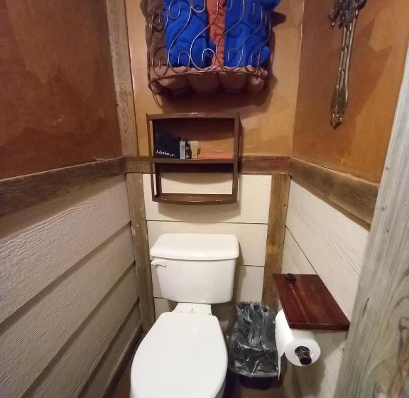 膳宿费 Acorn Hideaways Canton Cozy Frontier Suite 1890s Cattle & Land Decor