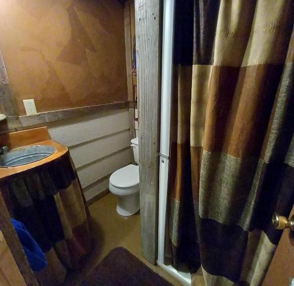 膳宿费 Acorn Hideaways Canton Cozy Frontier Suite 1890s Cattle & Land Decor