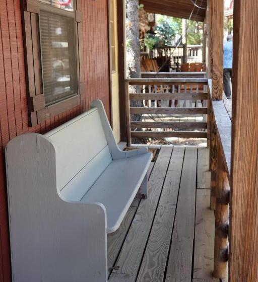 펜션 Acorn Hideaways Canton Cozy Frontier Suite 1890s Cattle & Land Decor