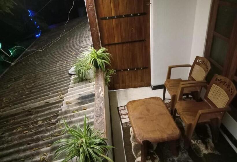 بنسيون Diyathalawa The Mountain Lodge