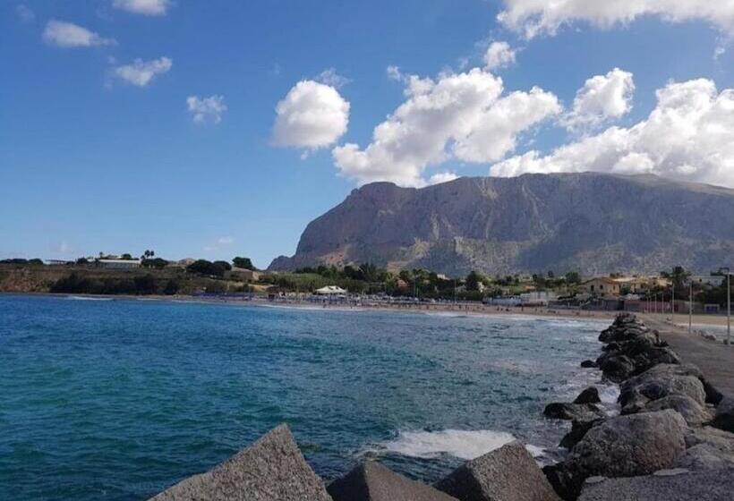 بنسيون Green Garden Oasi