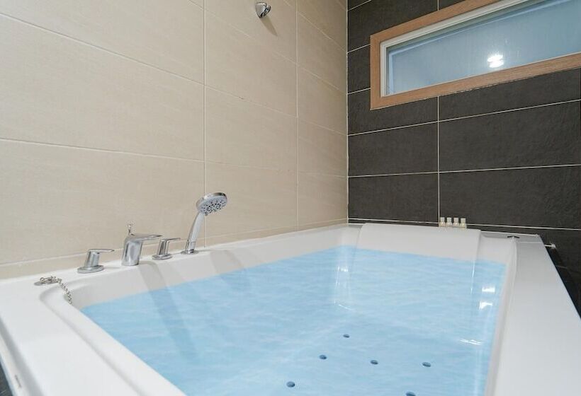 Pension (Hôtel basse catégorie) Jeju Private Aewol