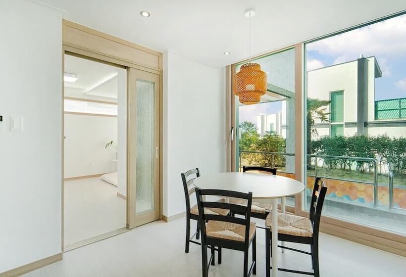 Pension (Hôtel basse catégorie) Jeju Private Aewol