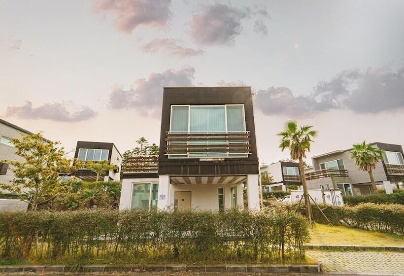 Pension (Hôtel basse catégorie) Jeju Private Aewol