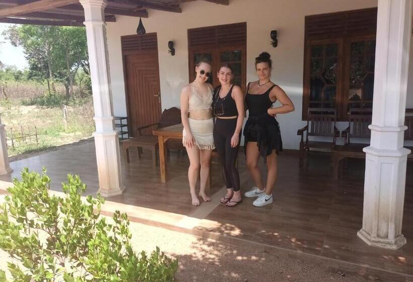 ペンション Sigiri Arana