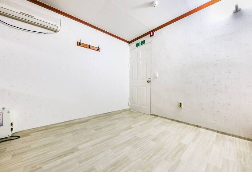 Seosan Emperor Motel