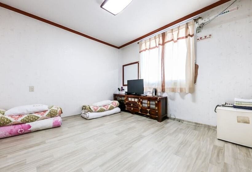 Seosan Emperor Motel