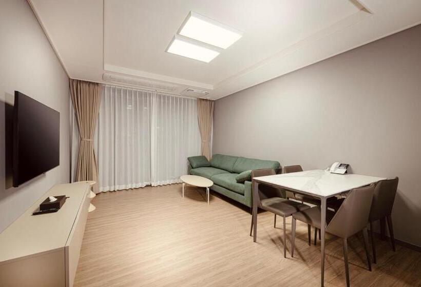 Sollago Myeongdong Hotel & Residence