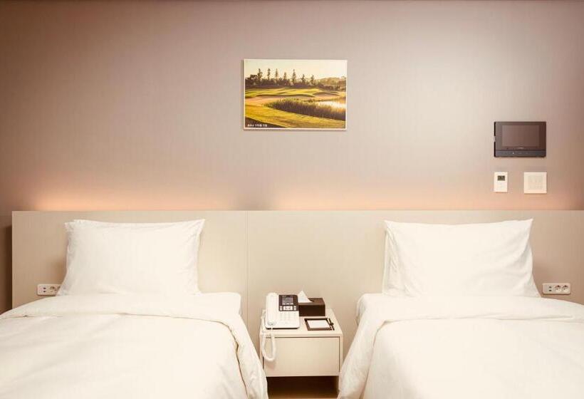 Sollago Myeongdong Hotel & Residence