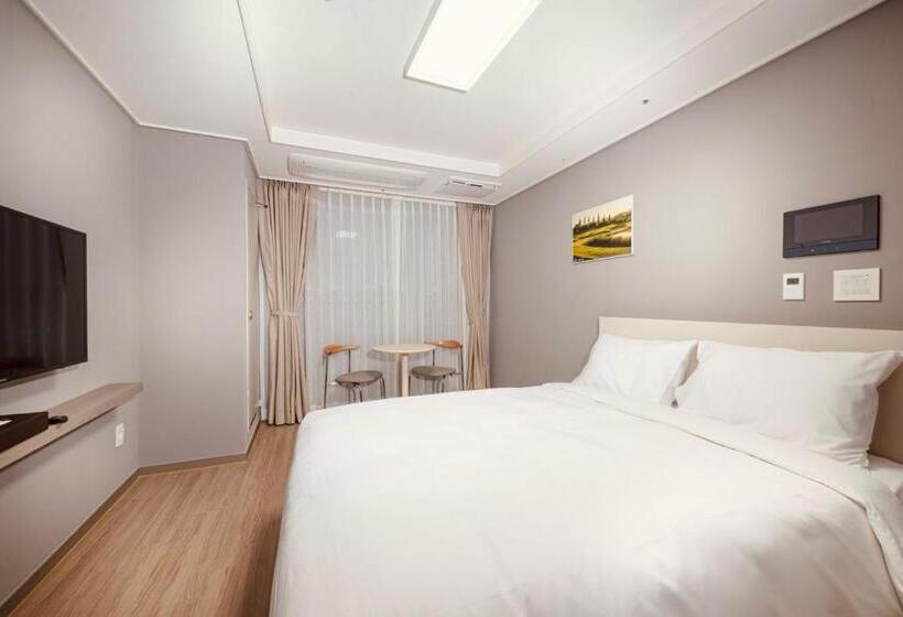Sollago Myeongdong Hotel & Residence