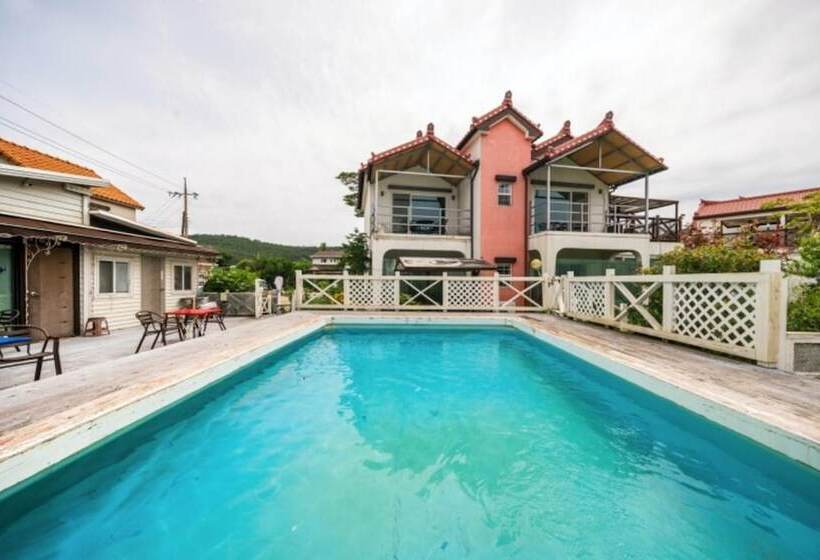 Taean Jm Village Pension