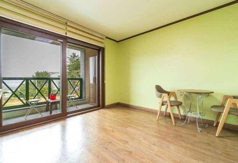 Uljin Dolbit Pension