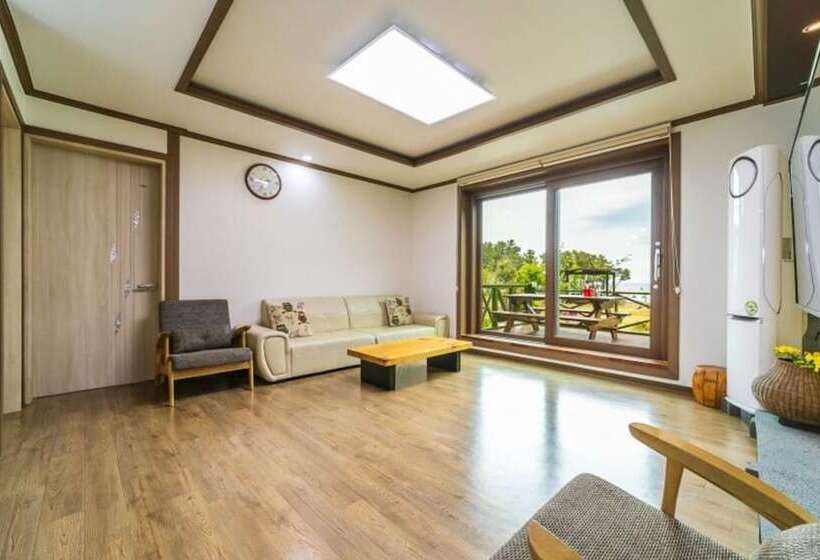 Uljin Dolbit Pension