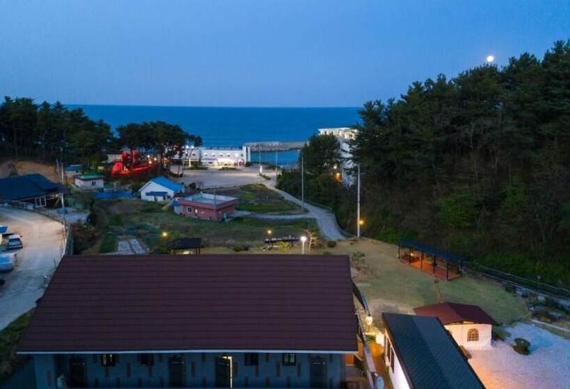 Uljin Dolbit Pension