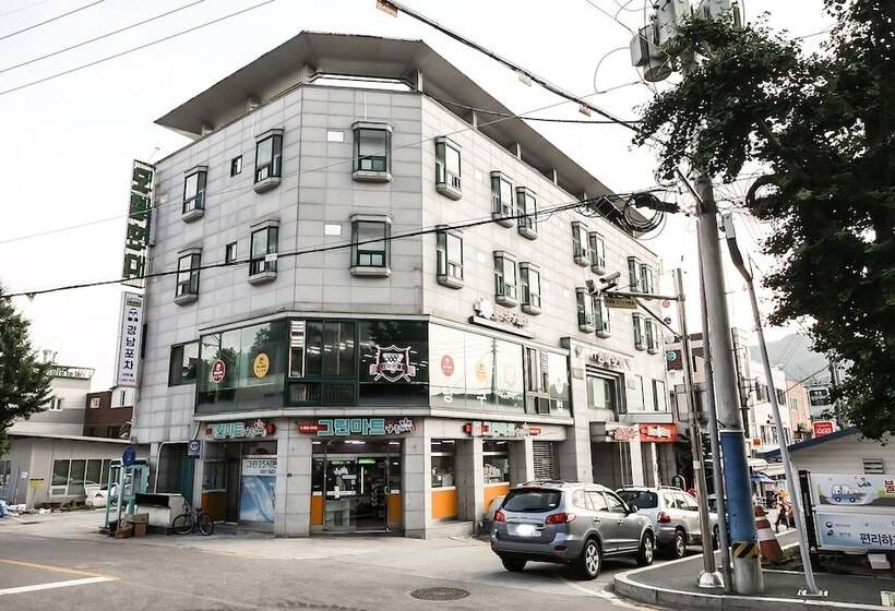 Yanggu Hyundai Motel