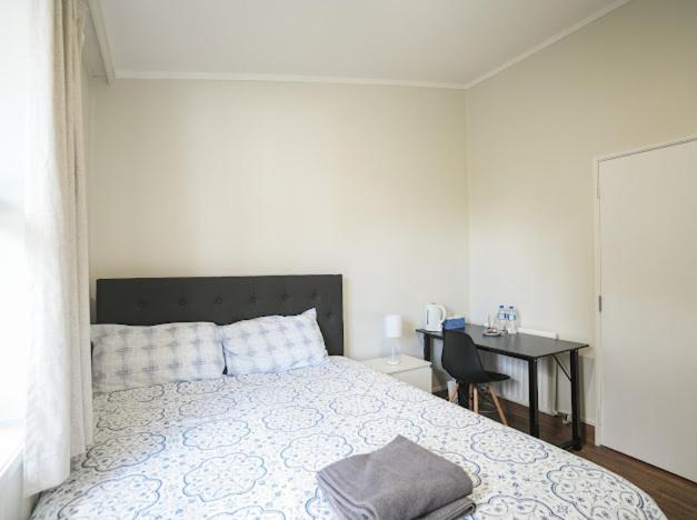 הוסטל Eden Lodge