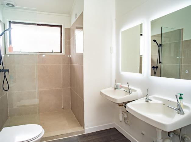 הוסטל Eden Lodge