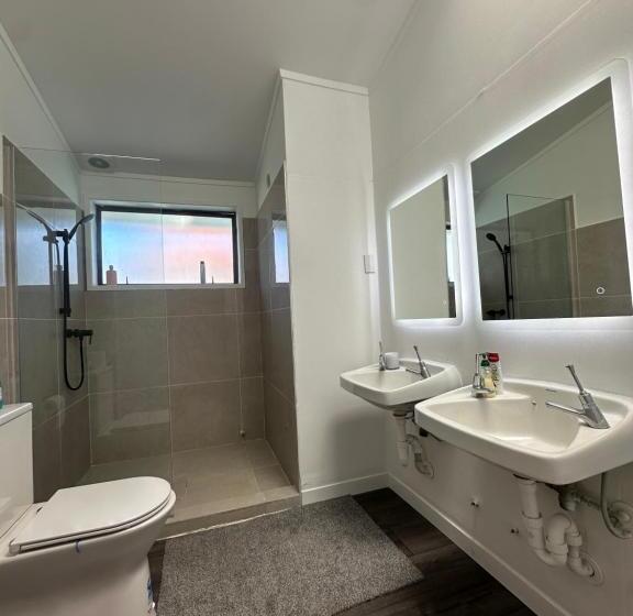 הוסטל Eden Lodge