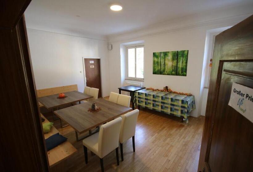 Общежитие Life Camp