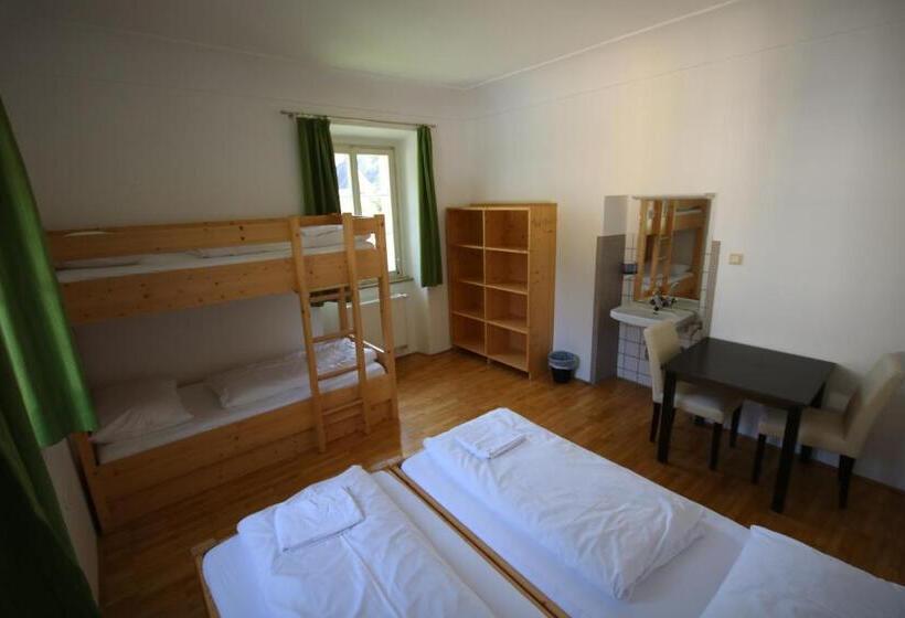 Общежитие Life Camp