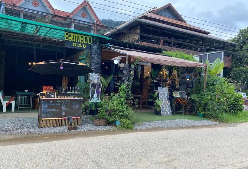 ベッドアンドブレックファースト Bamboo Gold Houses