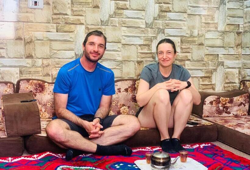 تختخواب و صبحانه Bedouin Experient House