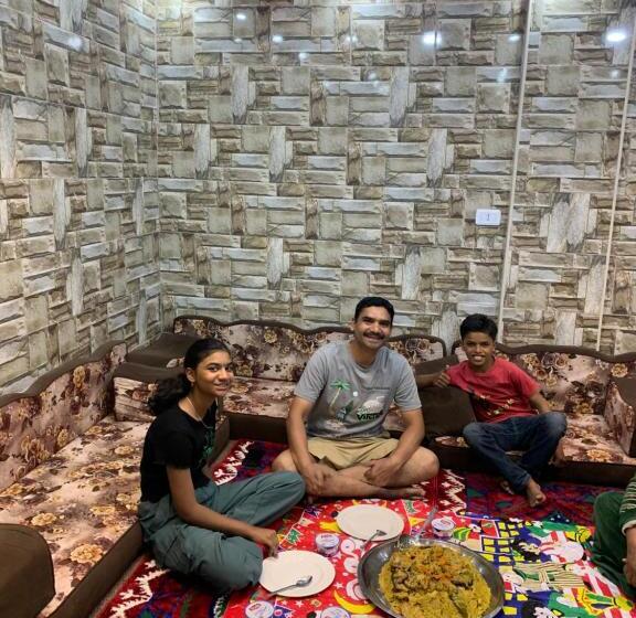 تختخواب و صبحانه Bedouin Experient House