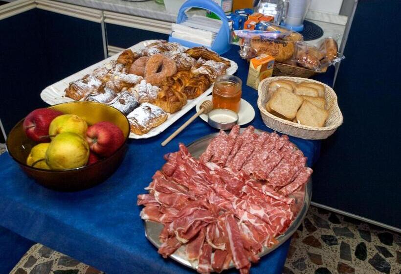 住宿加早餐  Bouganville House