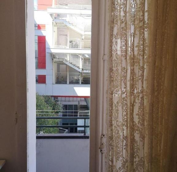 تختخواب و صبحانه Camera E Bagno Privato A 3 Minuti Dalla Stazione