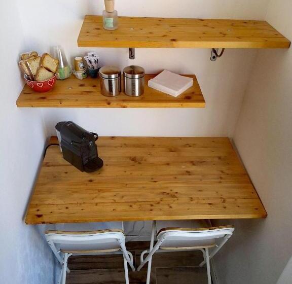 تختخواب و صبحانه Camera E Bagno Privato A 3 Minuti Dalla Stazione