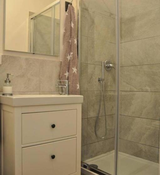 تختخواب و صبحانه Camera E Bagno Privato A 3 Minuti Dalla Stazione