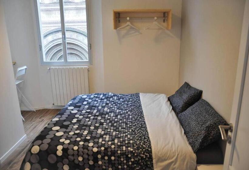 Bed and Breakfast Camera E Bagno Privato A 3 Minuti Dalla Stazione