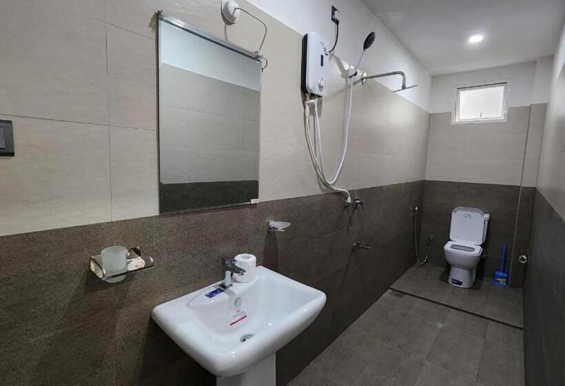 민박 E Seven House