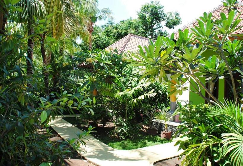민박 Kubu Sari Guest House