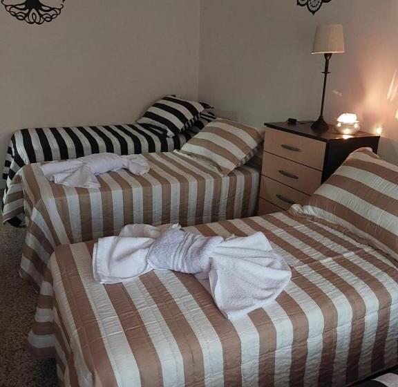 تختخواب و صبحانه Maily Guest House