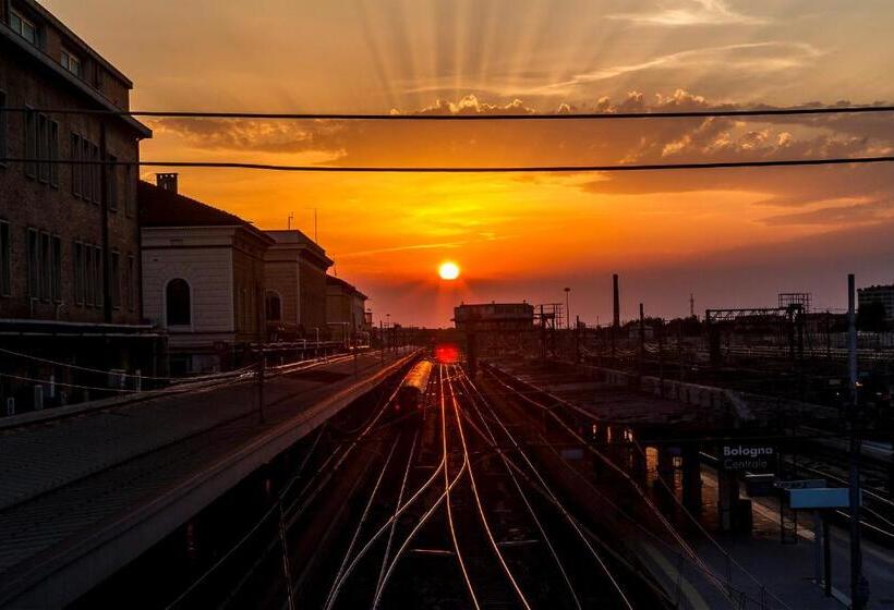 تختخواب و صبحانه Torte & Lini