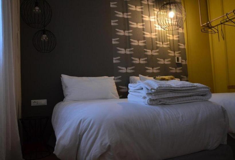 تختخواب و صبحانه Torte & Lini