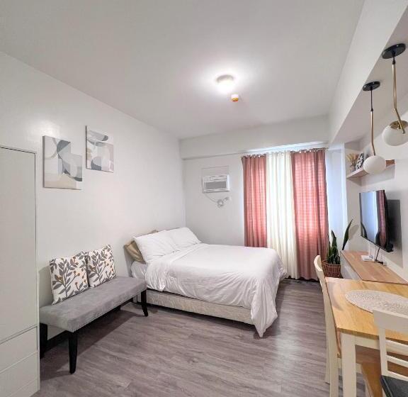 Symfoni Nichols Bossa Tower 2