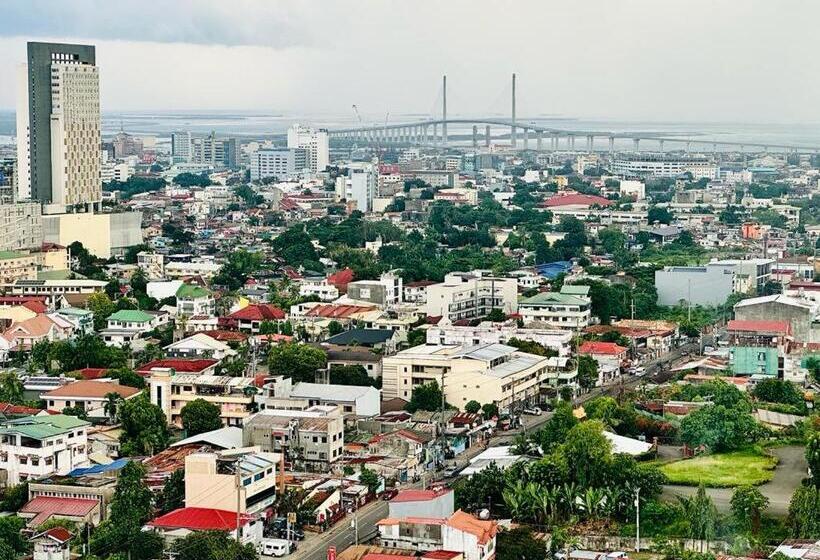 Group Friendly Cebu Condo With Mall Access