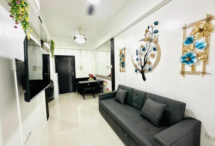 Group Friendly Cebu Condo With Mall Access
