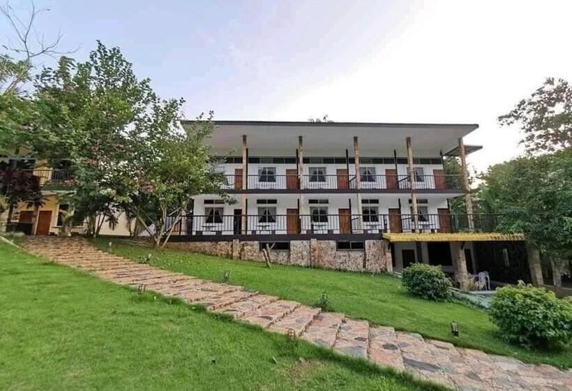 酒店 เพชรมณีกาญจน์ บีช รีสอร์ท