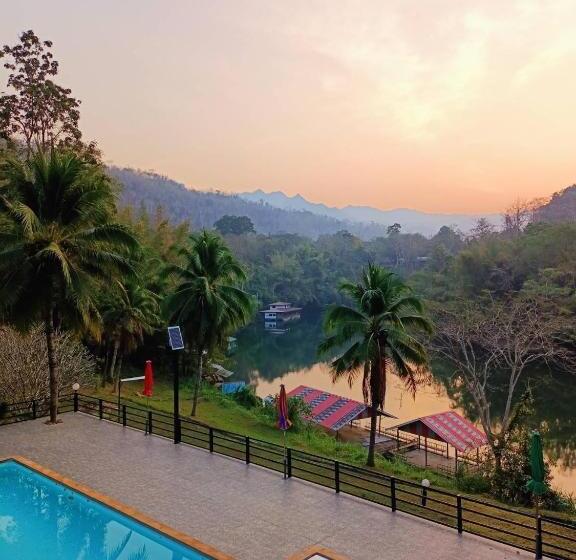 酒店 เพชรมณีกาญจน์ บีช รีสอร์ท