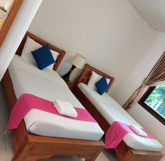 酒店 เพชรมณีกาญจน์ บีช รีสอร์ท