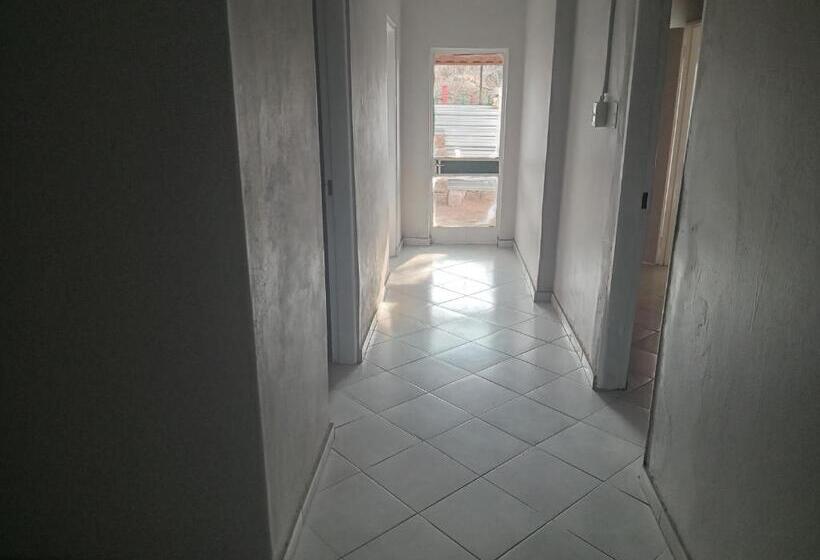 Капсульный Oтель Las Palmas Day & Night Guest House